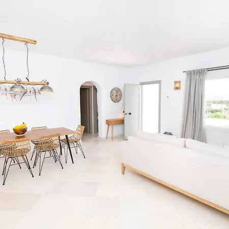 Salty Villas, Chrissipi Holiday home *